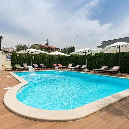Villa Birikina With Pool Porec Exterior photo