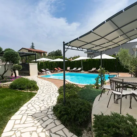 Villa Birikina With Pool Porec Exterior photo