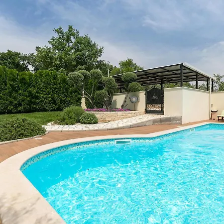 Villa Birikina With Pool Porec Exterior photo